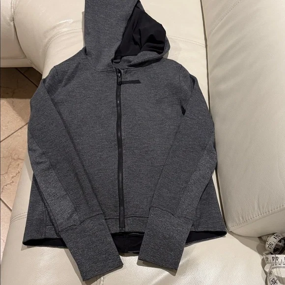 lululemon athletica Men’s Dark Gray Hooded Zip Cardigan - Picture 3 of 13